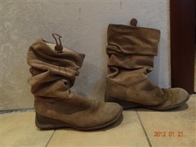 Демисезонные сапоги замшевые