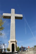 18-ти метровый крест на горе Филеримос.