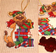 Котик с подарками