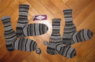 серые носки готовы