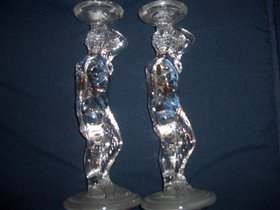 подсвечник один