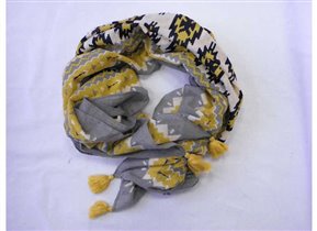 Шарф-платок  хлопковый с жёлтыми кисточками	ТО