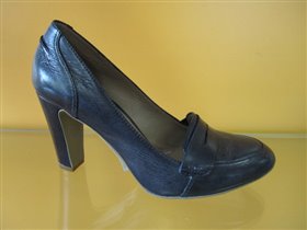 Альба синие 38.5 размер 100 долл.