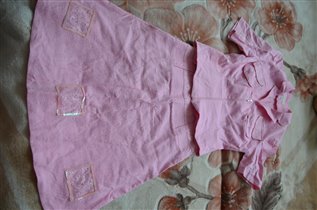 розовый костюмчик