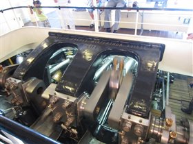 Открытые двигатели теплохода