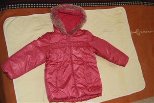НОВАЯ куртка Mothercare р.116 -- 900 руб.