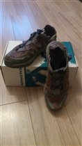 Ботинки широко известной марки Salomon. 900 р.