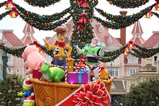 Disneyland Париж приглашает встретить Новый год и Рождество