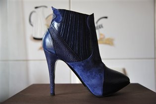 Ботильоны нандо в синей коже с искрой