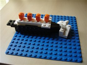 Титаник в момент столкновения с айсбергом