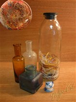 2010 Склянка с обрезками ниток от вышивки