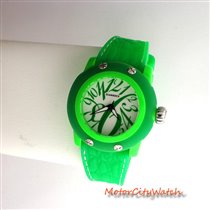 Часы женские Glam Rock новые