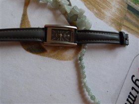 часы. нужна замена батарейки и наверно ремешка 400