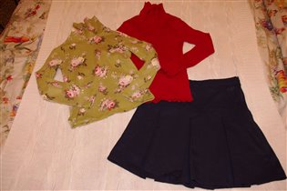 две водолазки+темно синяя юбка-128-500