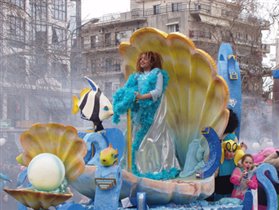 Сезон карнавалов в Греции