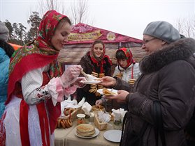 «Домик в деревне» и «Чудо-ягода» приглашают на Масленицу в Парк Горького