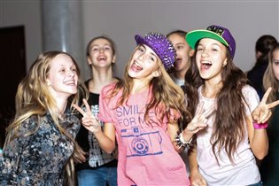 Танцевальная вечеринка для подростков в Культурном центре ЗИЛ