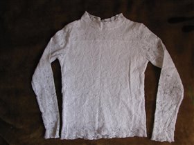 Гипюровая блузка р140/146 цена 250р