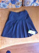 продам юбку серую, сзади на резинке, рост 146,800р