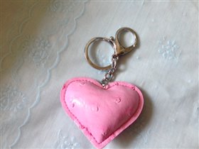 Брелок кожаный сердечко розовое 150 руб