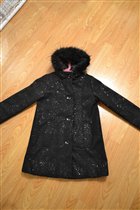 Пристрою пальто на 8лет