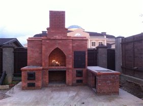 барбекю с казаном и коптильней