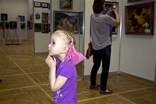 выставка современных художников  в ЦДХ на Крымском
