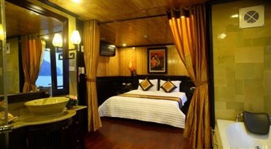 Bai Tho Junk Ha Long