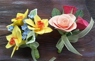 Бутоньерки по 350р. с розами нет