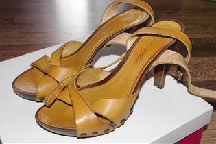 рыжие босоножки с гвоздями классные-38-400