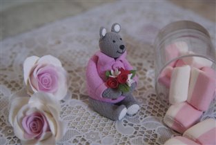 Мишаня с букетом 900р