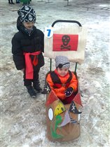 Миша и Маша - участники парада санок