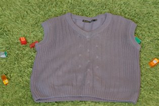 Жилет для школы рост 134  200 руб.