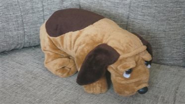 Собака подушка