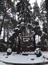 Первый снег - сад-музей З.Церетели в Переделкино