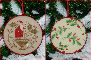 Merry Holly Berries - With Thy Needle & Thread