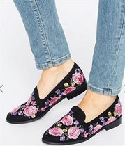 Мокасины на плоской подошве с вышивкой