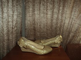 Золотые туфли р.36,5-37