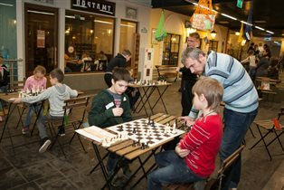 Шахматный турнир в 'Мастерславле': интеллектуальная битва!