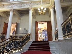 Шуваловский дворец, парадная лестница