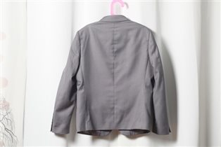 Пиджак серый б/у , рост 140 см, 350 руб.
