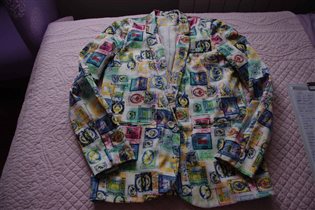 крутой пиджак с марками-44/46-2800