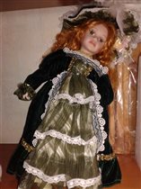 Фарфоровая кукла