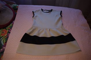 классное платье изнеопрена черно белое-158-500