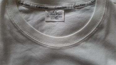 Лонгслив Calvin Klein - 750 р.