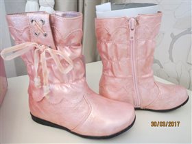 Фламинго новые сапоги р 24          500 рублей 