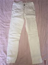 Белые джинсы FOX новые 350 руб