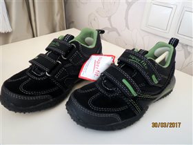 Superfit  кроссовки д/м  р. 24 новые 