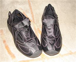 Кеды новые р. 39 и р. 40 1000 руб.