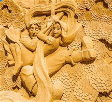 Песчаные скульптуры героев Disney в парке «Коломенское»